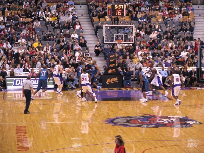 Raptors - 02.04.2005 036.jpg